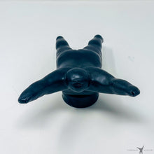 Load image into Gallery viewer, Flying - Black
